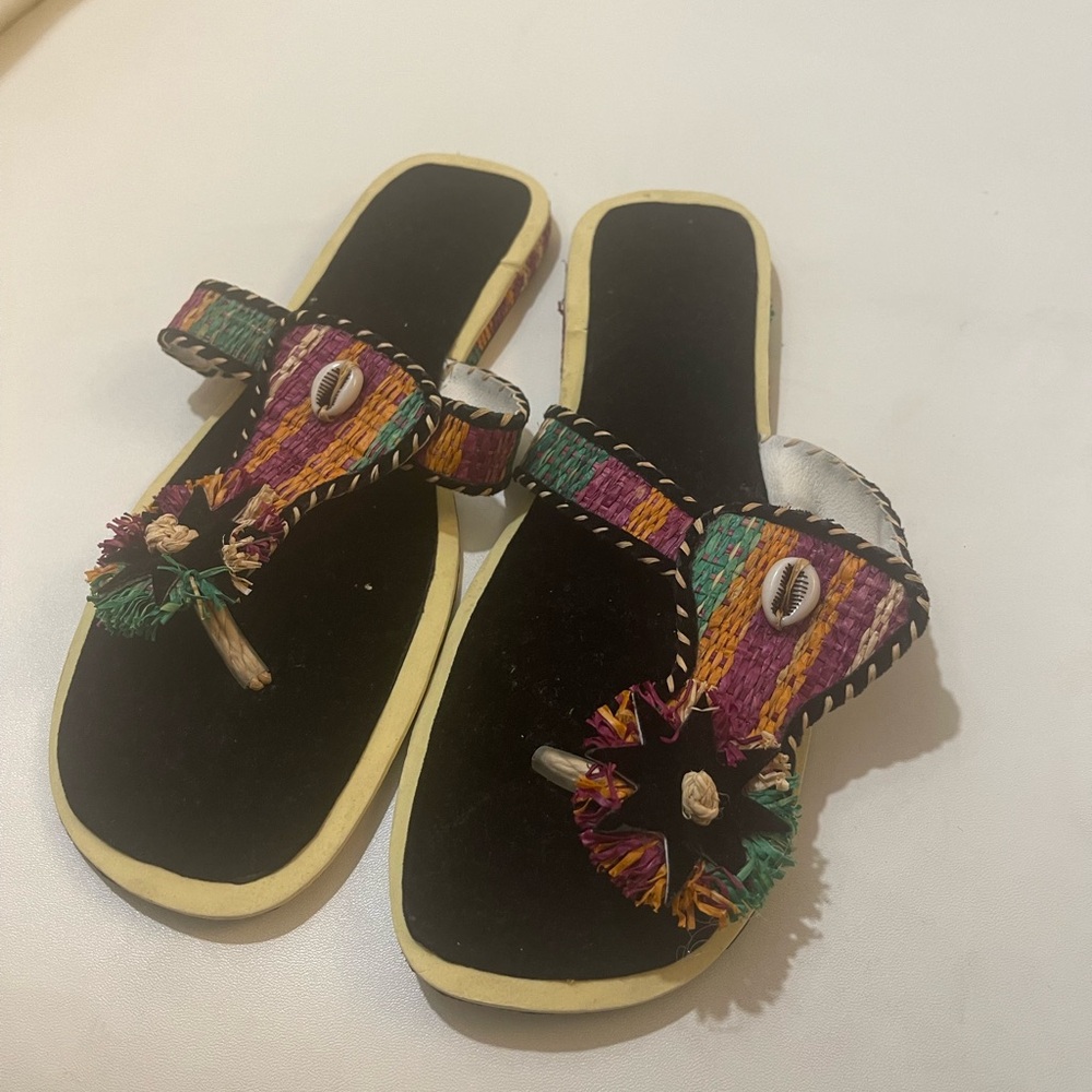 African Afro Sandals size 9 women’s